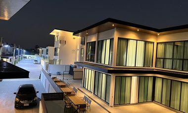 For sale 6 bedrooms villa in Huay Yai, Pattaya