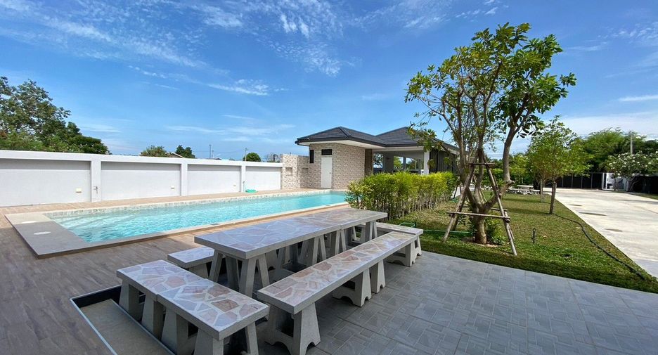 For sale 7 bedrooms villa in Cha Am, Phetchaburi