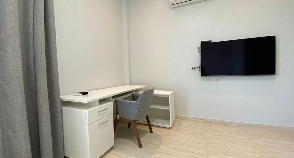 For sale 7 bedrooms villa in Cha Am, Phetchaburi