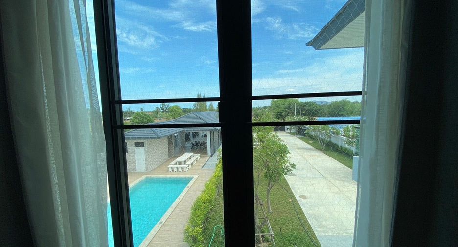 For sale 7 bedrooms villa in Cha Am, Phetchaburi