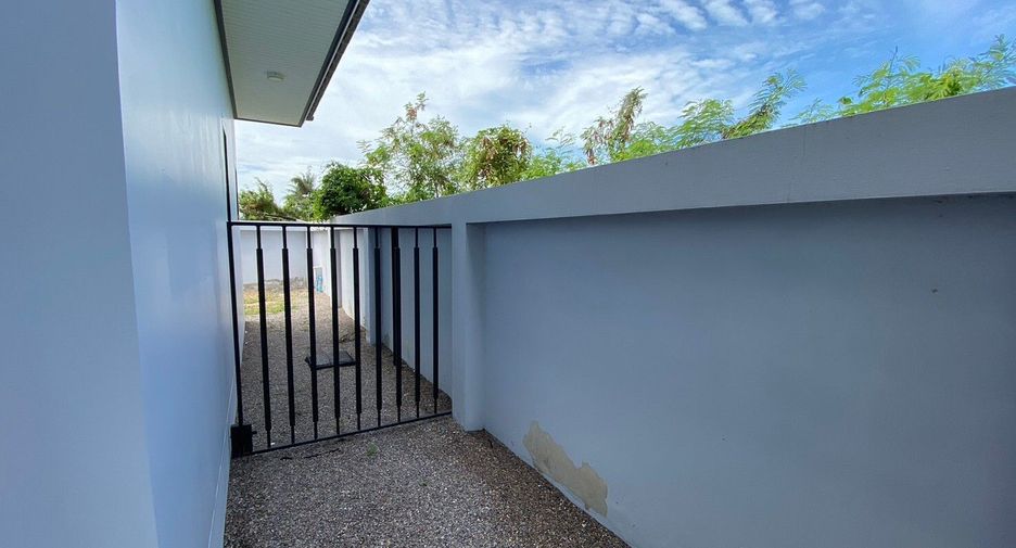 For sale 7 bedrooms villa in Cha Am, Phetchaburi