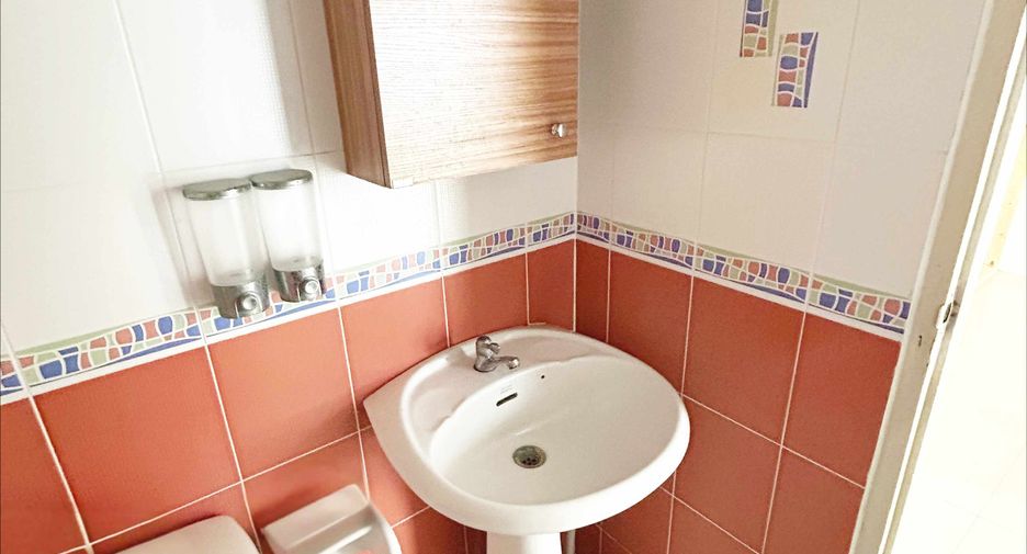 For sale 3 bedrooms townhouse in Prawet, Bangkok