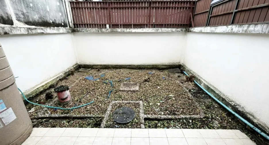 For sale 3 bedrooms townhouse in Prawet, Bangkok