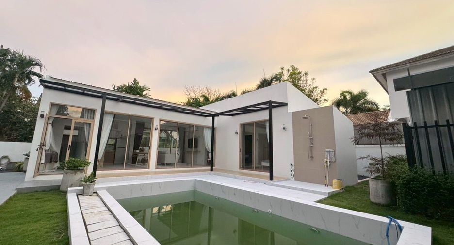 For rent 2 bedrooms villa in Mueang Phuket, Phuket