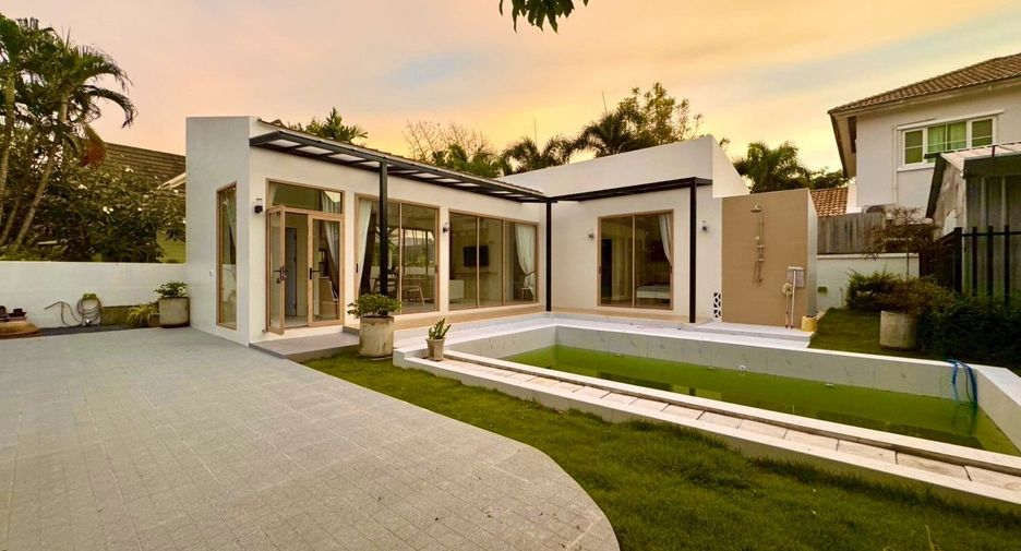 For rent 2 bedrooms villa in Mueang Phuket, Phuket