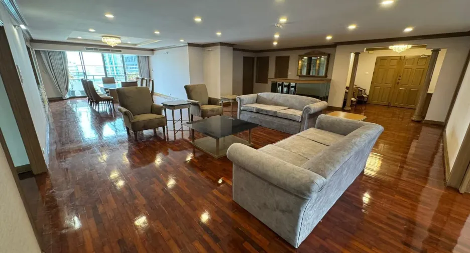 For sale and for rent 3 bedrooms condo in Khlong Toei, Bangkok
