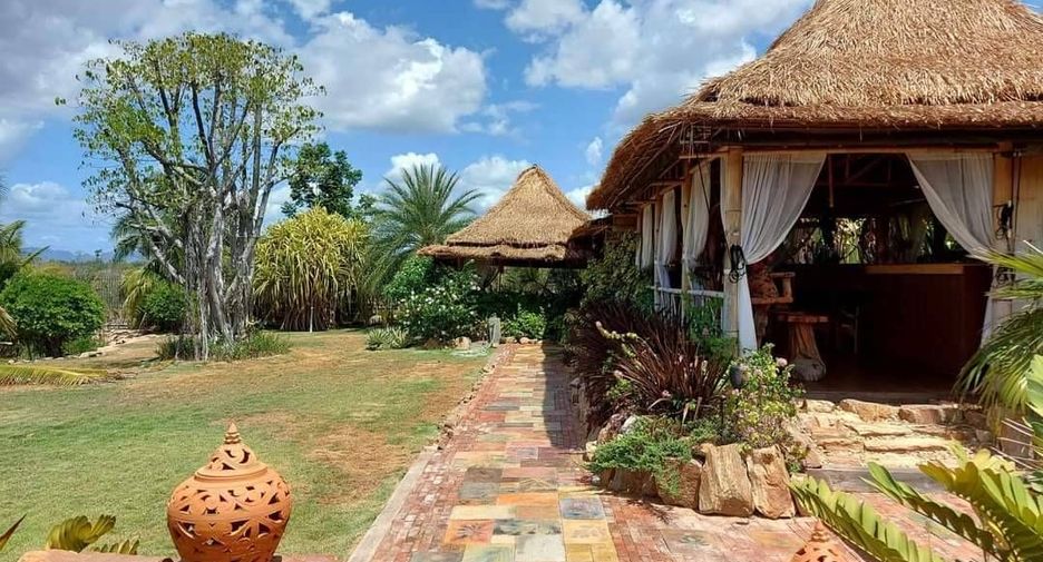 Villa zum Kauf mit 4 Zimmer in Pran Buri, Prachuap Khiri Khan