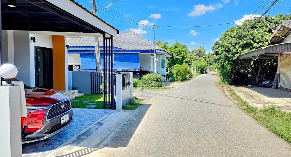For sale 2 bedrooms house in Saraphi, Chiang Mai