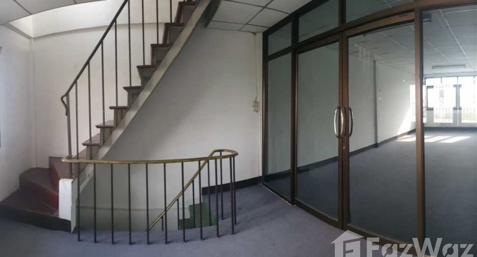 For sale retail Space in Khan Na Yao, Bangkok