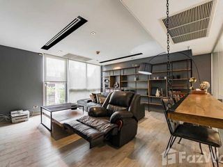 For sale 4 bedrooms townhouse in Yan Nawa, Bangkok