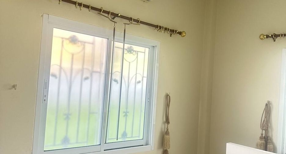 Casa en venta y en alquiler de 3 habitaciones en Bang Lamung, Chonburi