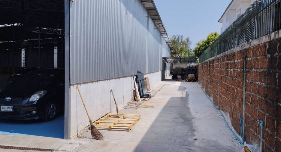 For sale 8 bedrooms house in Min Buri, Bangkok