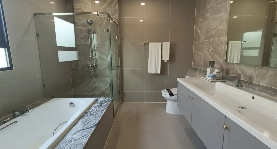 Haus zum Kauf mit 4 Zimmer in Lat Krabang, Bangkok