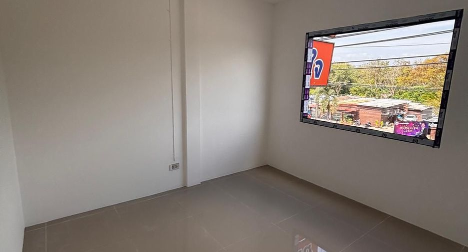 For rent 3 bedrooms retail Space in Thalang, Phuket