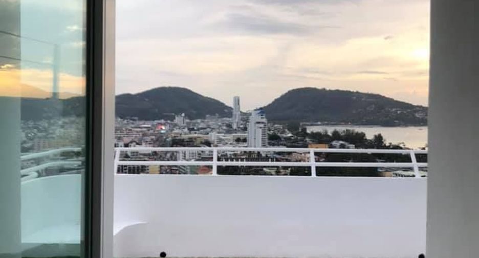 Casa adosada en venta de 4 habitaciones en Kathu, Phuket