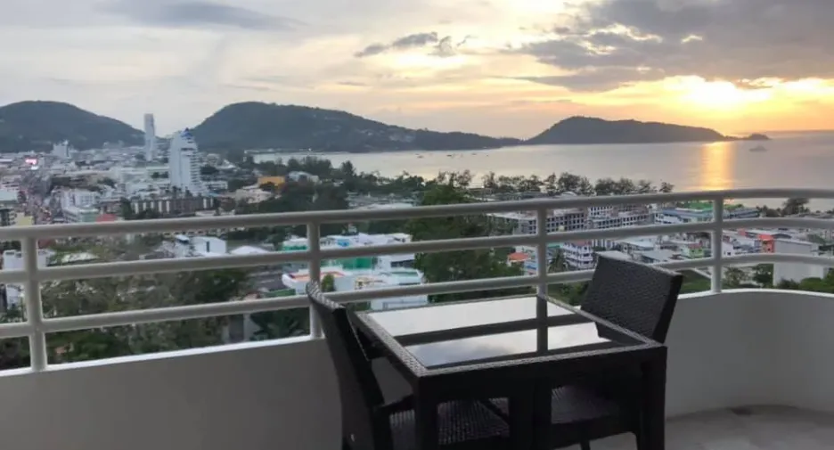 Casa adosada en venta de 4 habitaciones en Kathu, Phuket