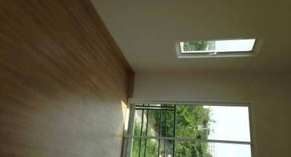 For sale 3 bedrooms townhouse in Mueang Samut Prakan, Samut Prakan