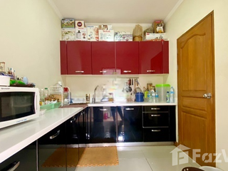À vendre 5 chambres maison à Bang Kapi, Bangkok