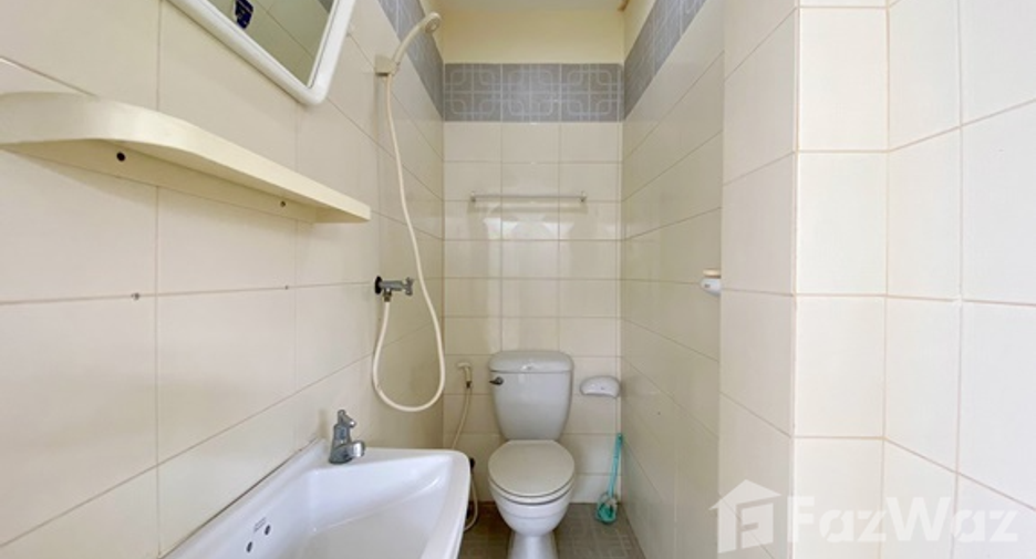 For sale 5 bedrooms house in Bang Kapi, Bangkok
