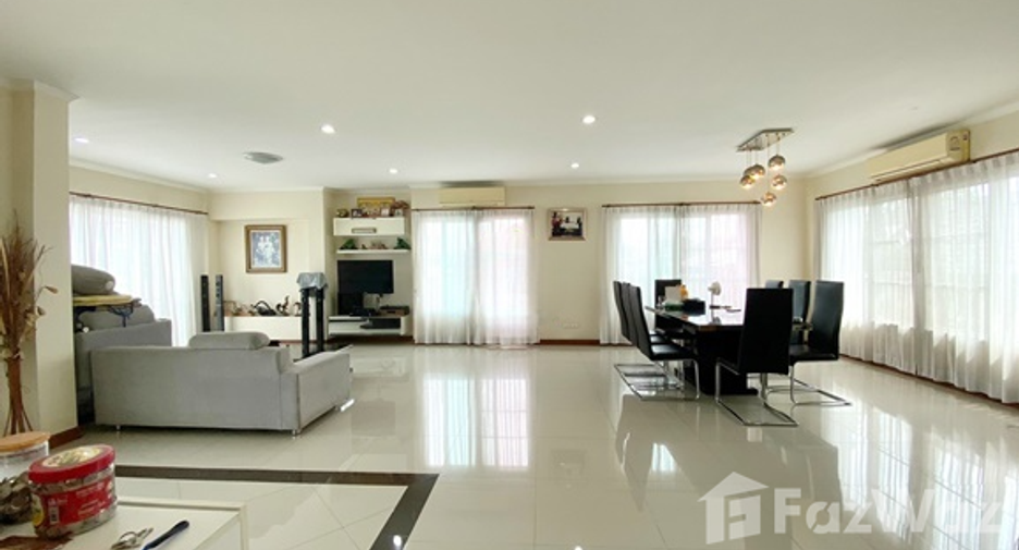For sale 5 bedrooms house in Bang Kapi, Bangkok