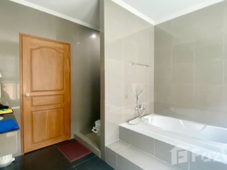 À vendre 5 chambres maison à Bang Kapi, Bangkok