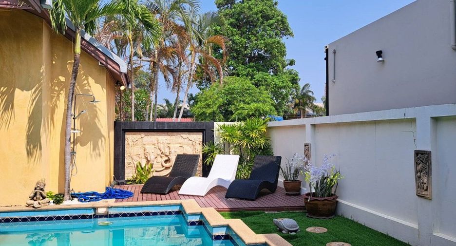 For rent 4 bedrooms villa in Bang Lamung, Chonburi