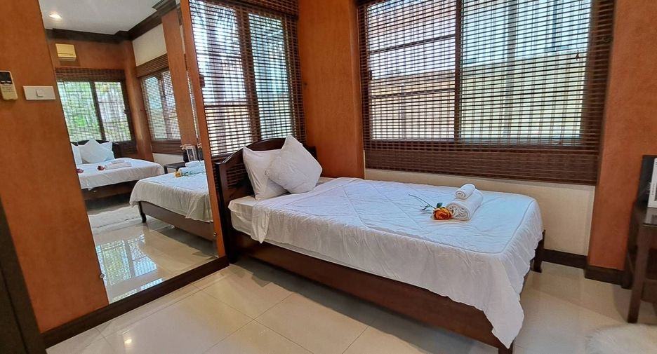 For rent 4 bedrooms villa in Bang Lamung, Chonburi