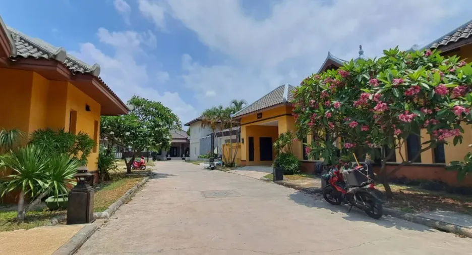 For rent 4 bedrooms villa in Bang Lamung, Chonburi