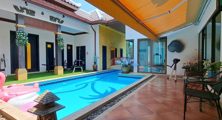 For rent 4 bedrooms villa in Bang Lamung, Chonburi