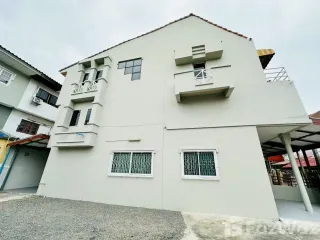 For sale and for rent 3 bedrooms house in Khan Na Yao, Bangkok