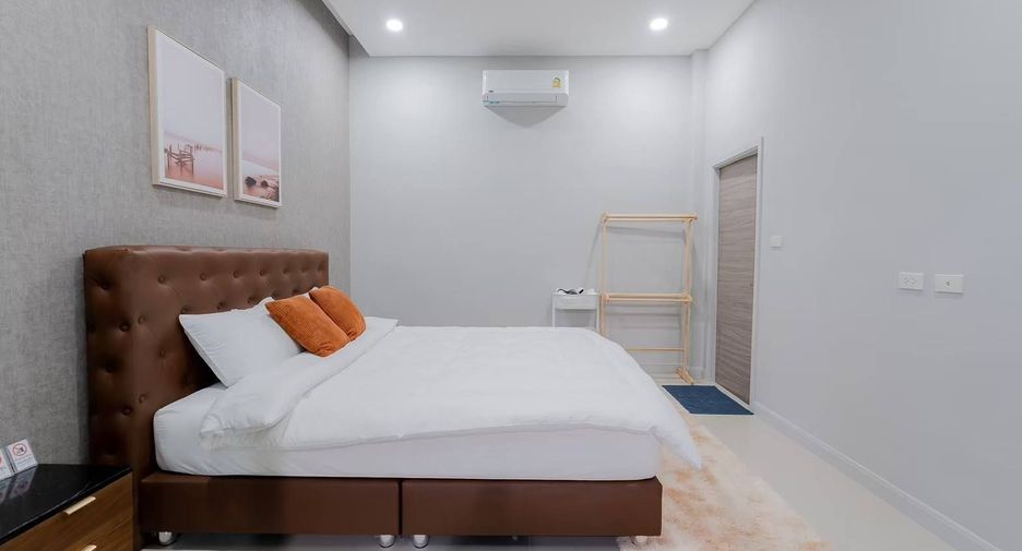 For rent 4 bedrooms villa in Hua Hin, Prachuap Khiri Khan