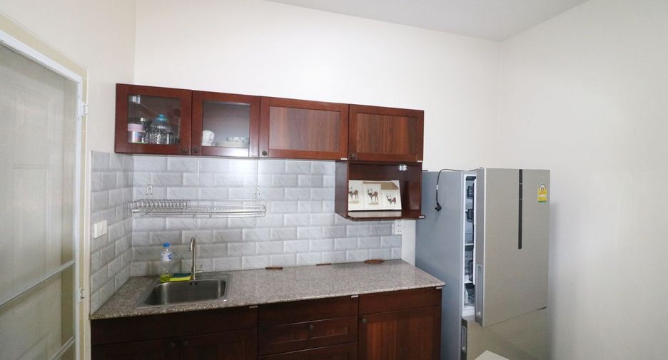 For sale 4 bedrooms house in Lam Plai Mat, Buriram
