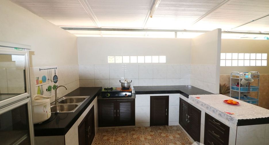 For sale 4 bedrooms house in Lam Plai Mat, Buriram