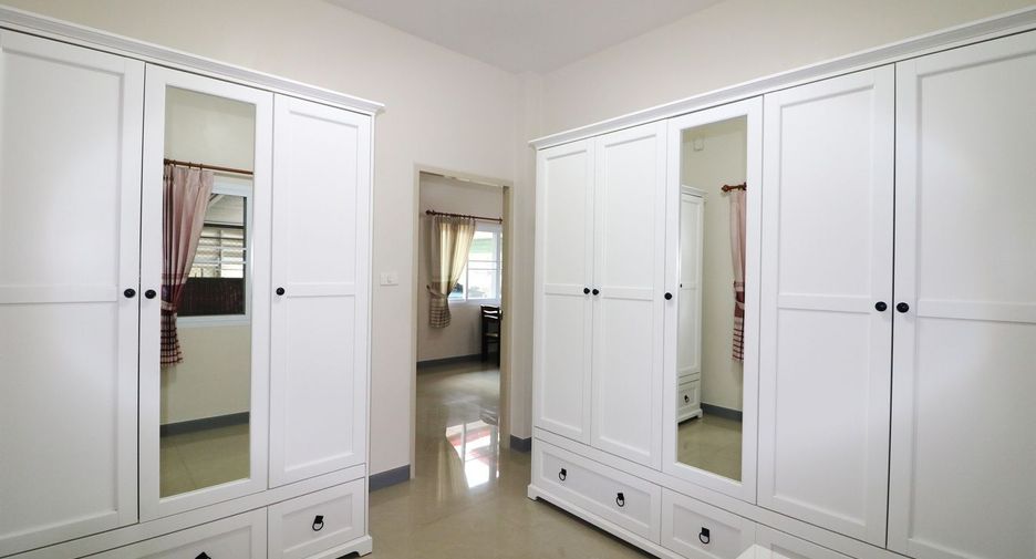 For sale 4 bedrooms house in Lam Plai Mat, Buriram