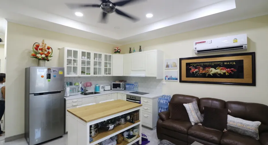 For sale 4 bedrooms house in Lam Plai Mat, Buriram