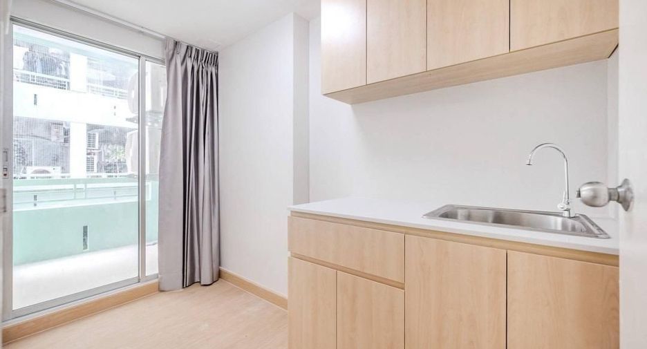 Продажа 1 кровать кондо в Банг Капи, Бангкок