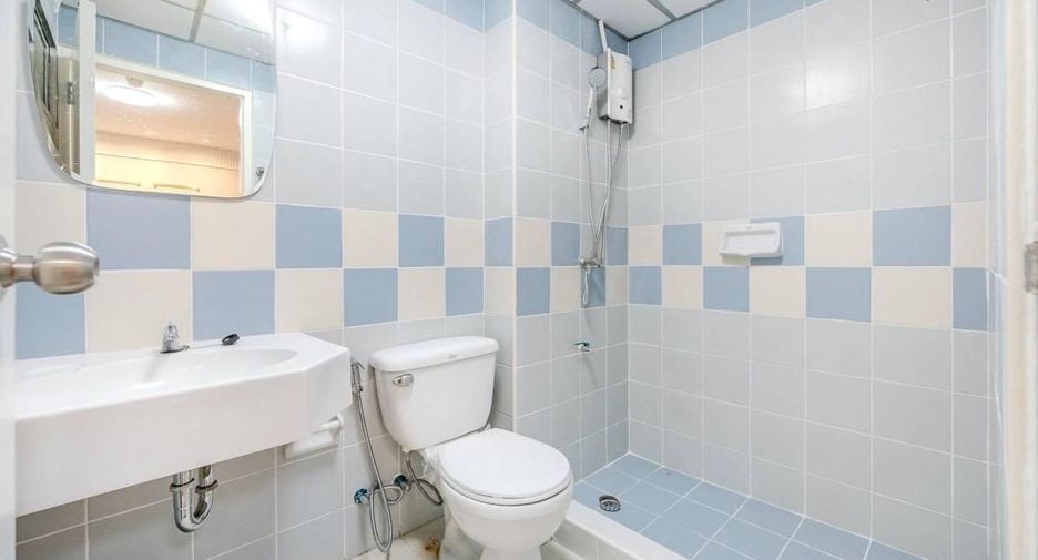Продажа 1 кровать кондо в Банг Капи, Бангкок