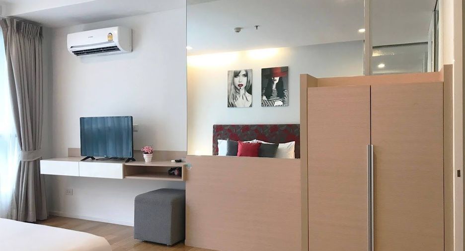 For sale studio condo in Watthana, Bangkok