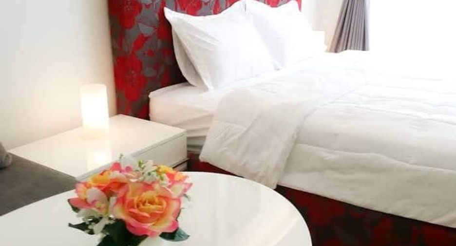 For sale studio condo in Watthana, Bangkok