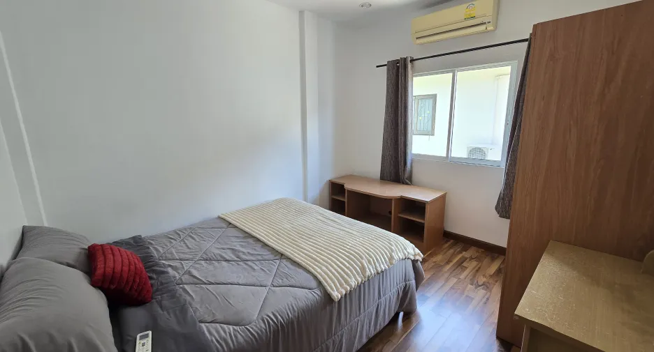 For rent 3 bedrooms townhouse in Mueang Phuket, Phuket