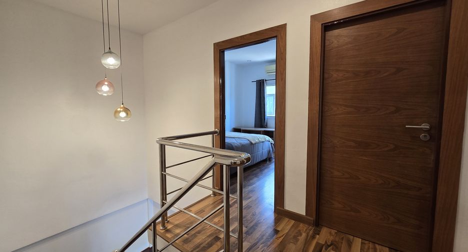 For rent 3 bedrooms townhouse in Mueang Phuket, Phuket