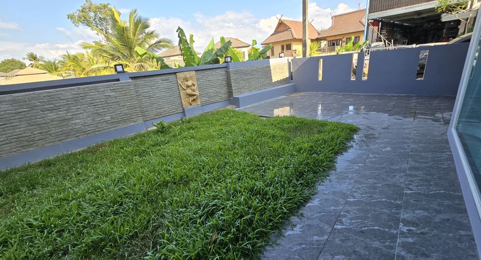For rent 3 bedrooms townhouse in Mueang Phuket, Phuket