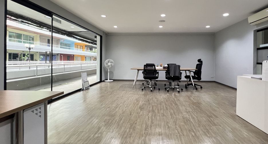 For sale office in Watthana, Bangkok