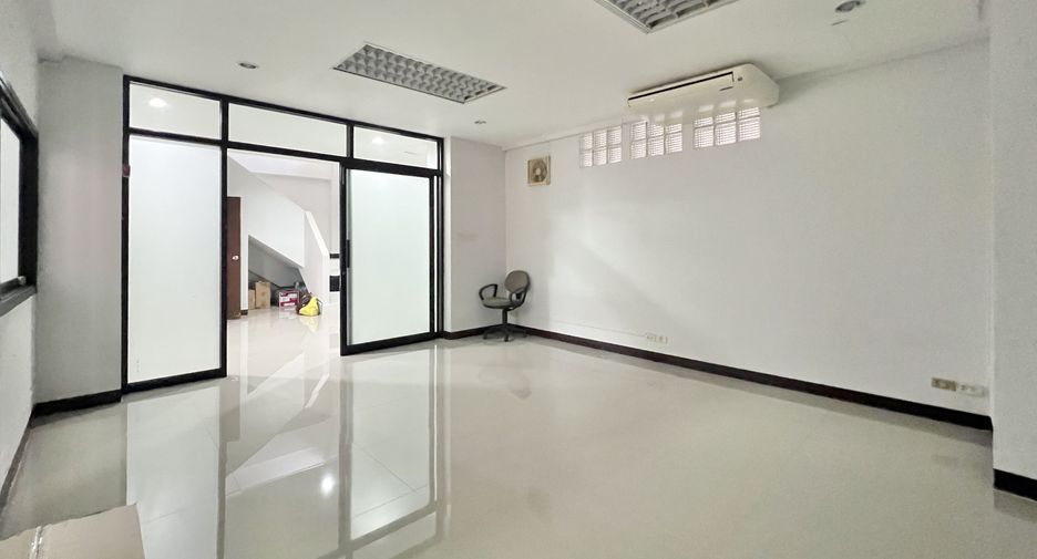 For sale office in Watthana, Bangkok