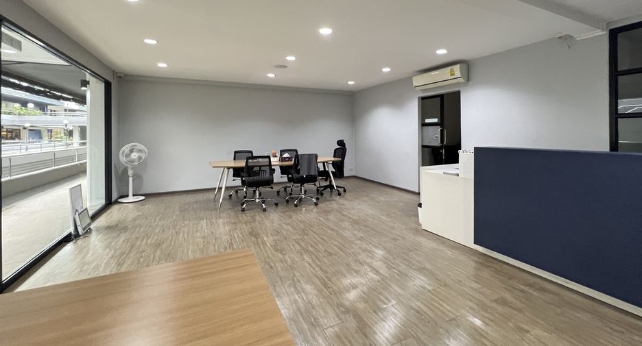For sale office in Watthana, Bangkok