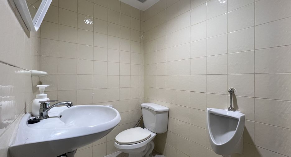 For sale office in Watthana, Bangkok