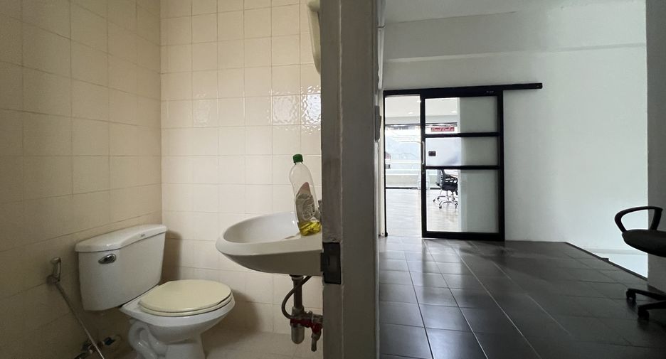 For sale office in Watthana, Bangkok
