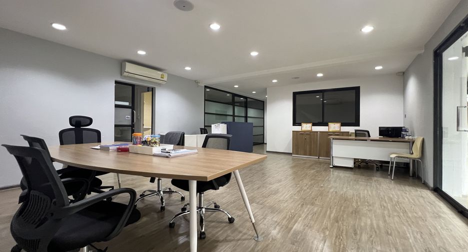 For sale office in Watthana, Bangkok