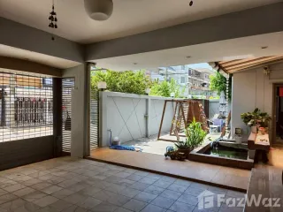 For sale 4 ベッドルーム house in Yan Nawa, Bangkok