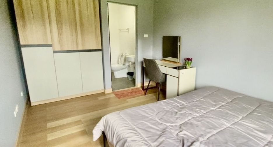 For rent 3 bedrooms townhouse in Mueang Chiang Mai, Chiang Mai